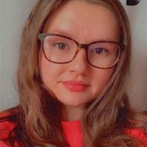 Meet your Posher, Courtney